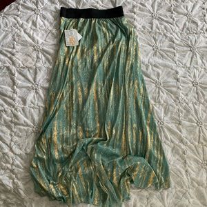 Lularoe Lucy Elegant, Size XS (NWT)